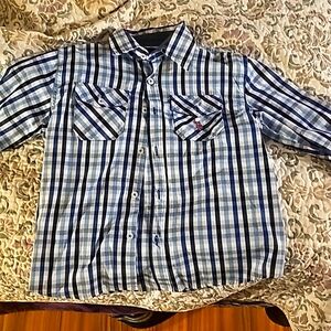 Long sleeve button-up boys shirt